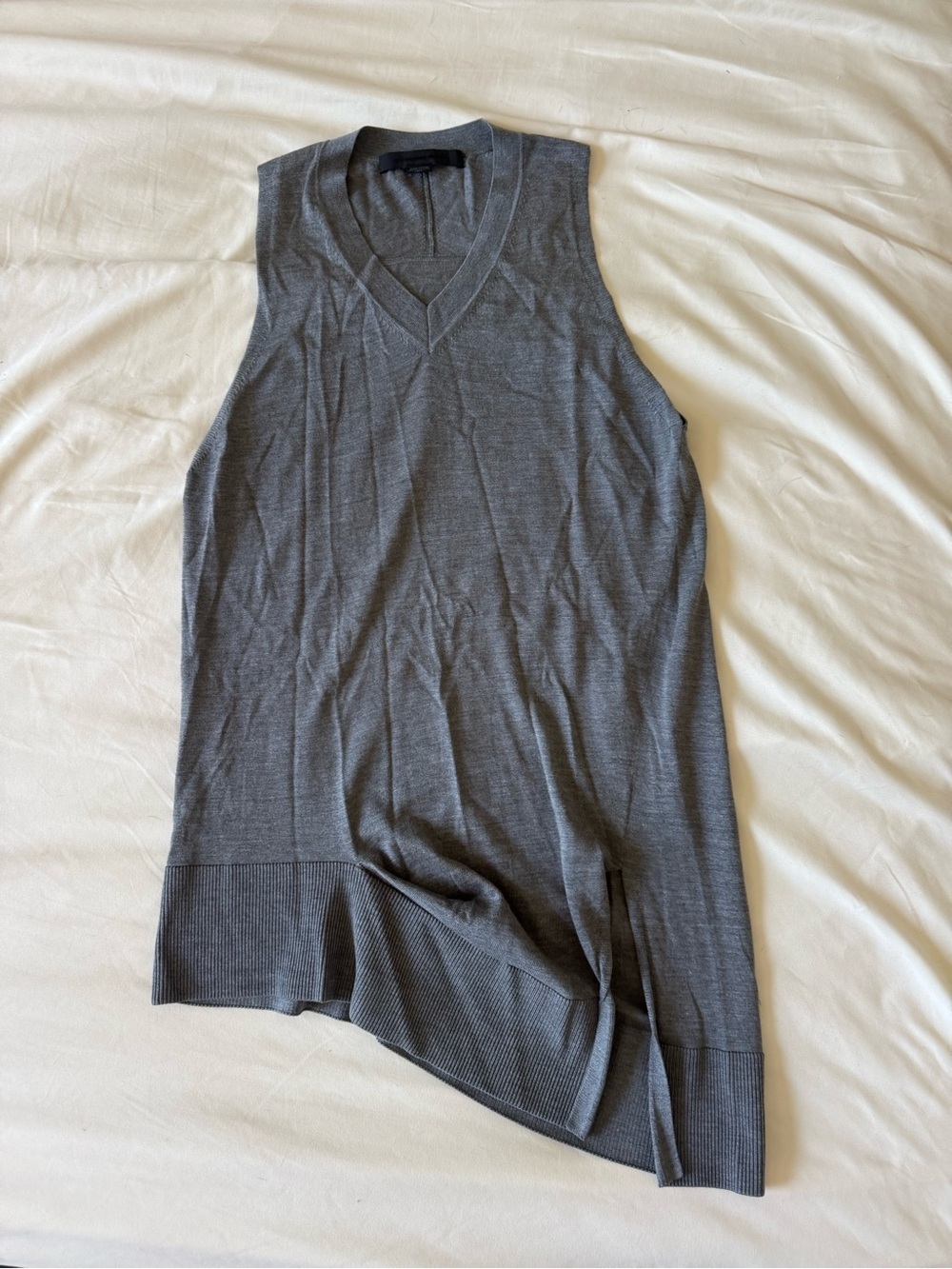 ALEXANDER WANG | Sleeveless V-Neck Knit Tunic Top in Gray